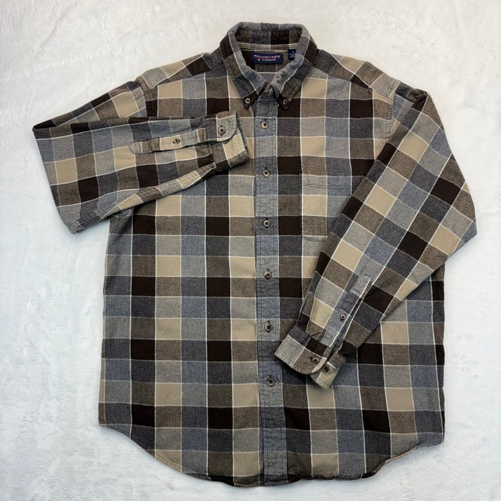 Roundtree & Yorke Mens Large Brown Grey Plaid Flannel Button Down Shirt Cotton